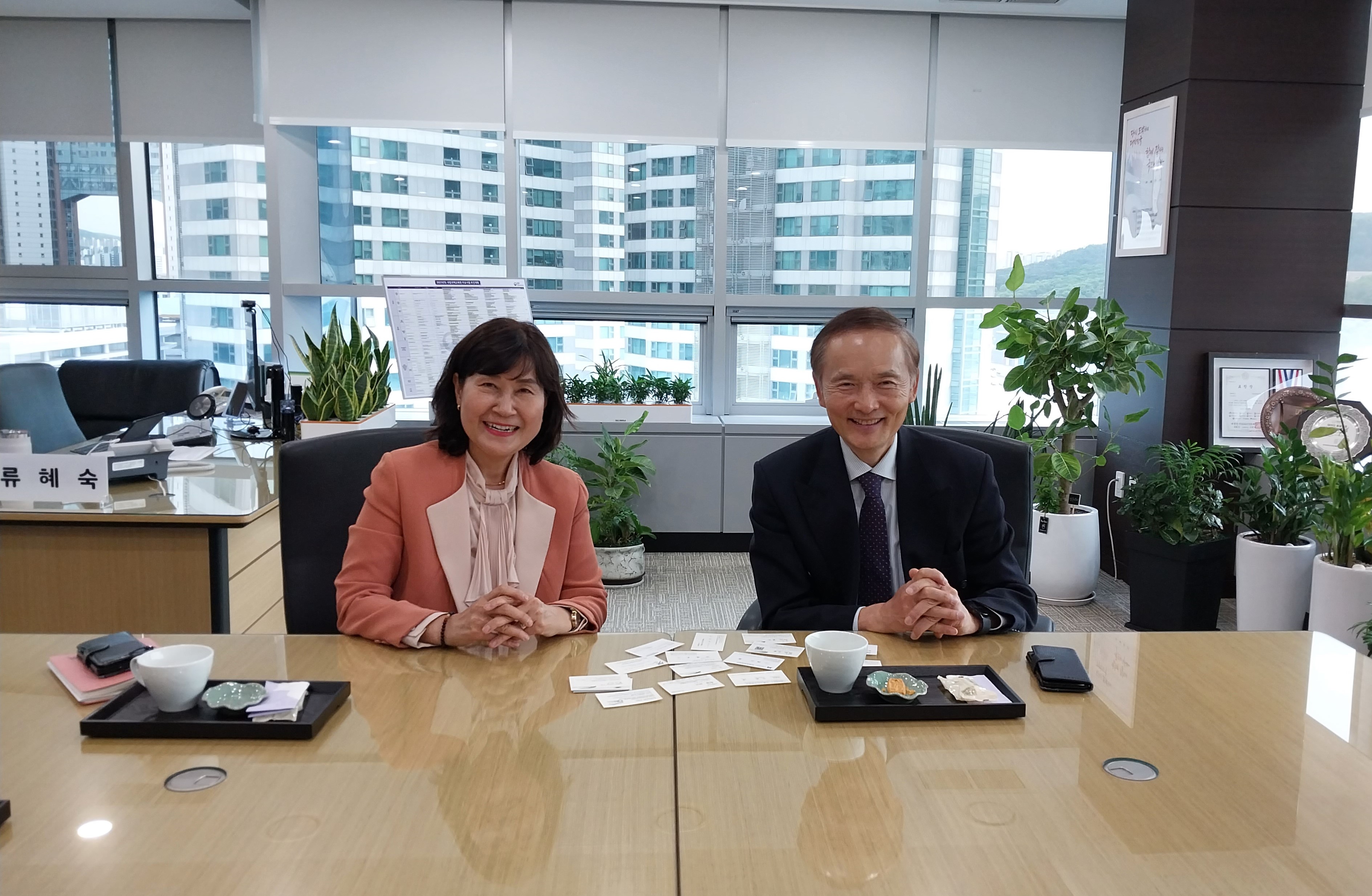 하태윤 전 국립국제교육원장 업무협의