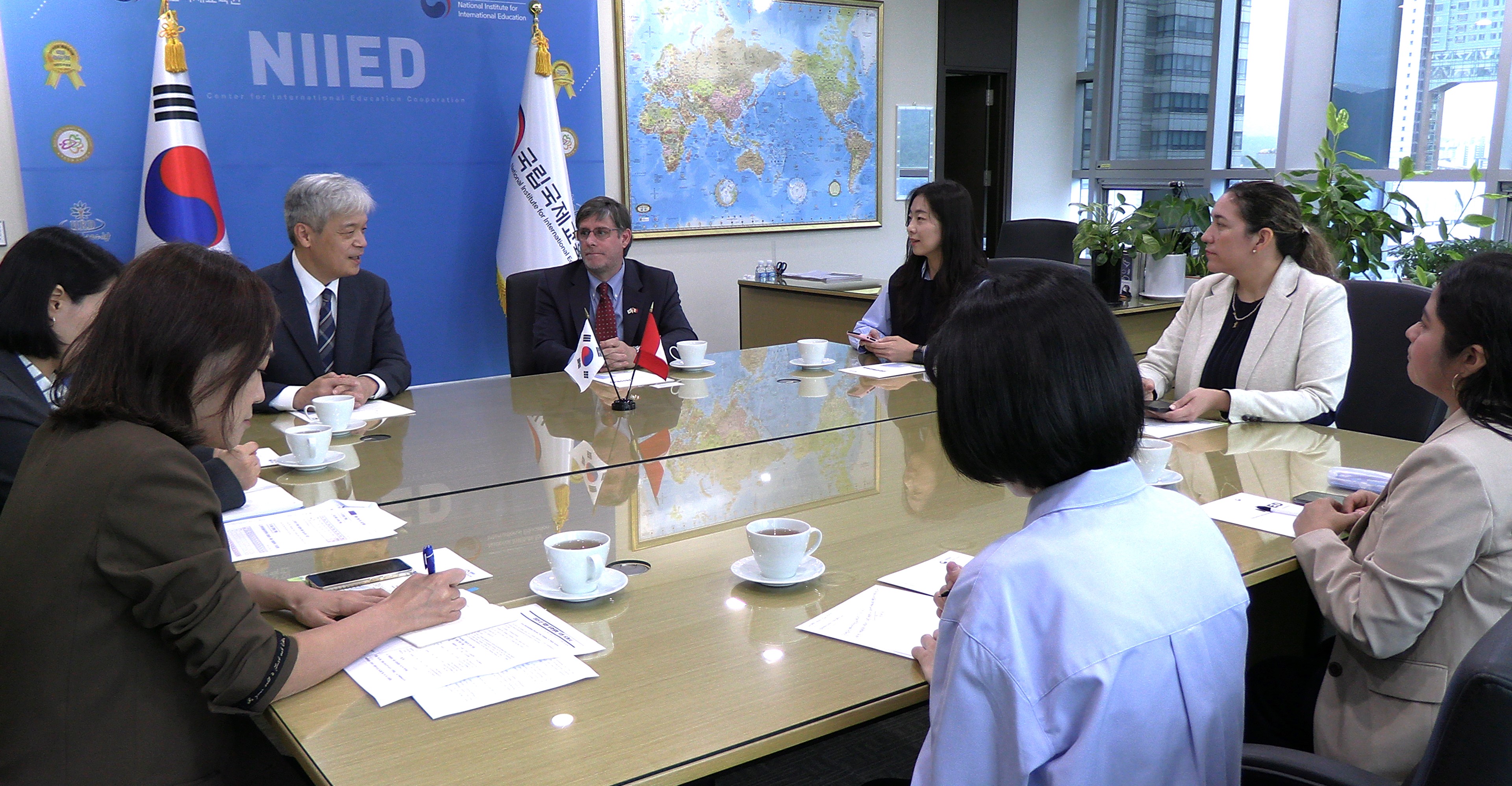 주한 페루대사 업무협의