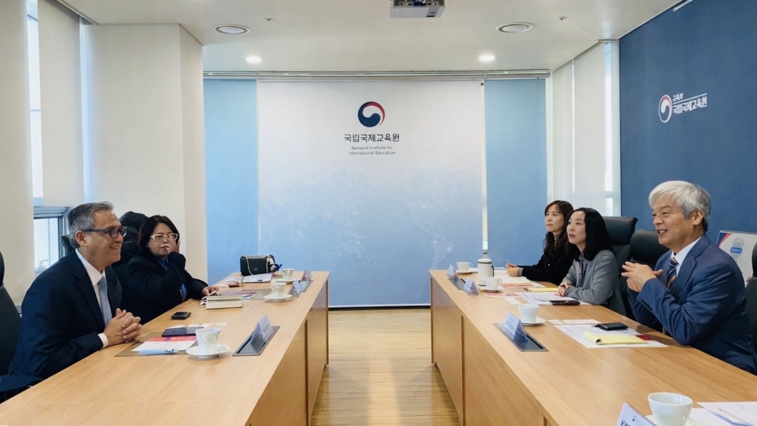 4DFBB8B9-537F-456A-8AD2-4D52E00939A7